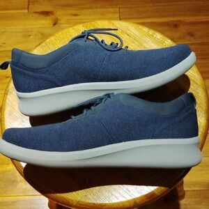 NEW Clark's Women's Cloudsteppers Sillian 2.0 Pace Sneakers